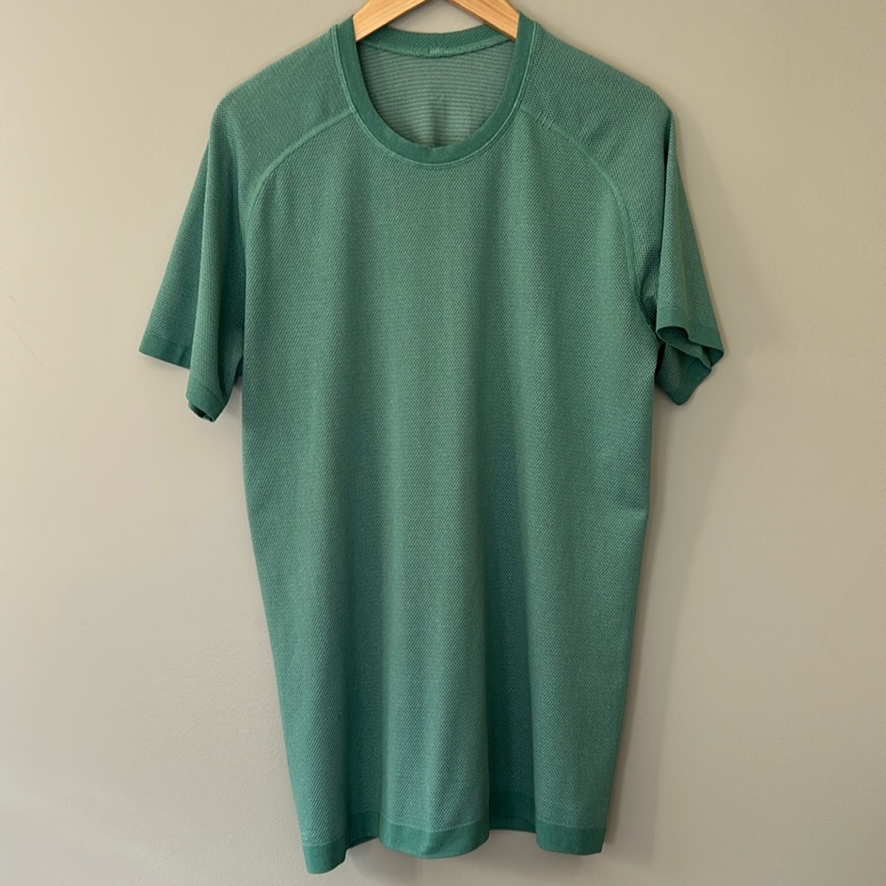 Lululemon Men’s Metal Vent Tech‎ Tee Sz M